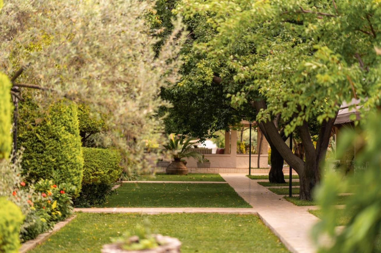موتيل كيتشوكويو Gurel Garden House المظهر الخارجي الصورة