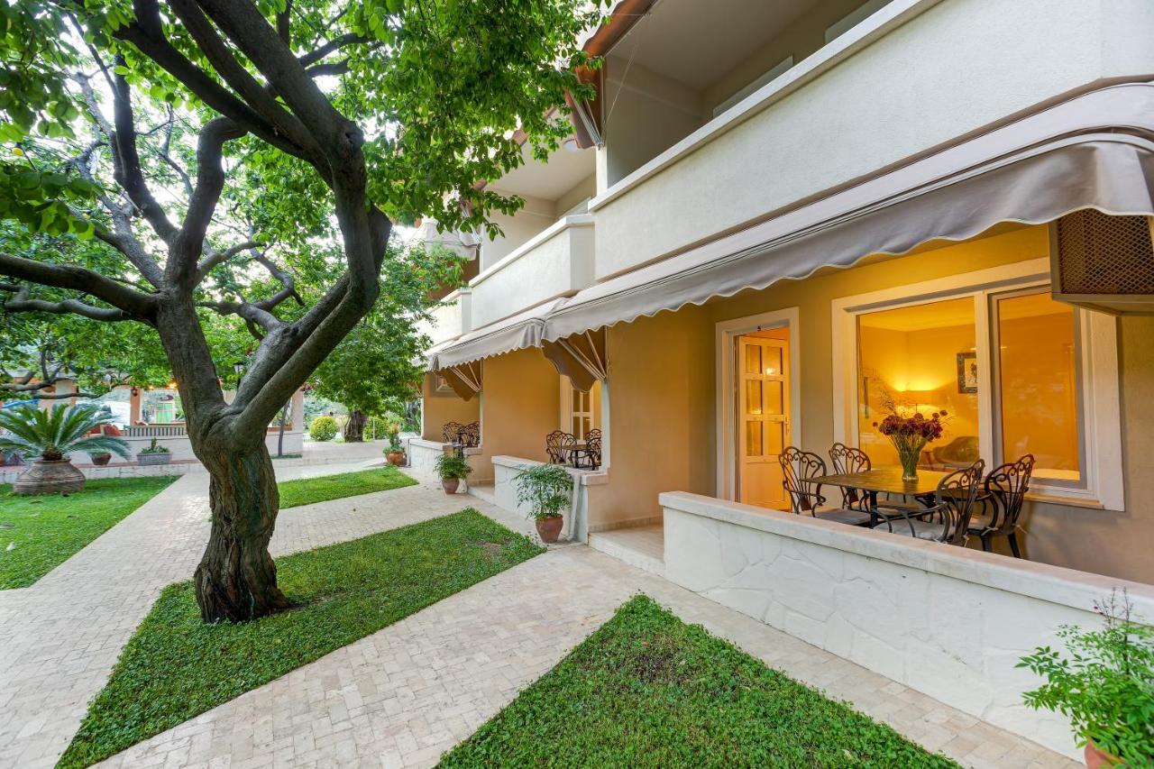 موتيل كيتشوكويو Gurel Garden House المظهر الخارجي الصورة